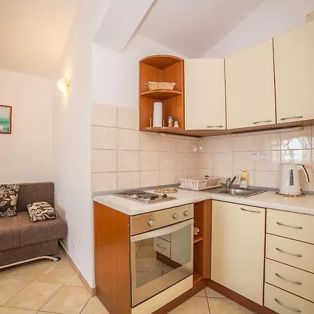 Guest house Apartments Villa Sea 1838 3*
