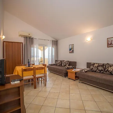 Apartments Villa Sea 1838 3* Трогир