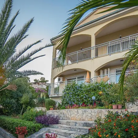 Гостевой дом Apartments Villa Sea 1838 Трогир