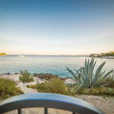 Apartments Villa Sea 1838 Трогир