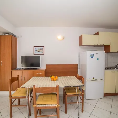Apartments Villa Sea 1838 Трогир