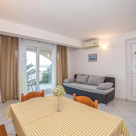 Apartments Villa Sea 1838